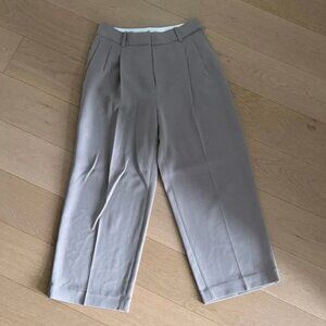 Babaton cropped pleated pants from Aritzia, nomad taupe, crepette, size 2